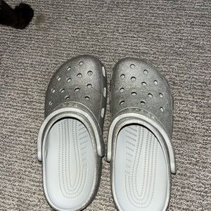 CROCS Women's Metallic Silver